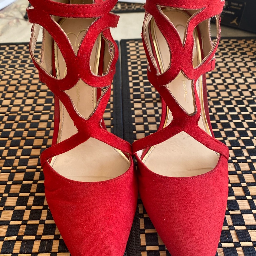 Jessica Simpson red pumps